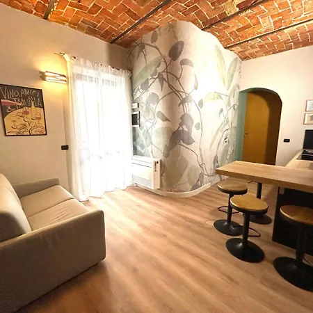 Civico 11 * Alba (Piedmont)